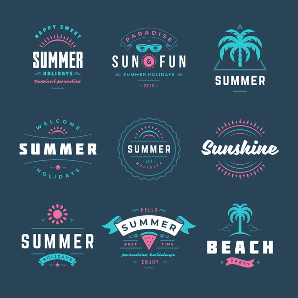 Summer holidays labels and badges retro typography design set. - Вектор,изображение