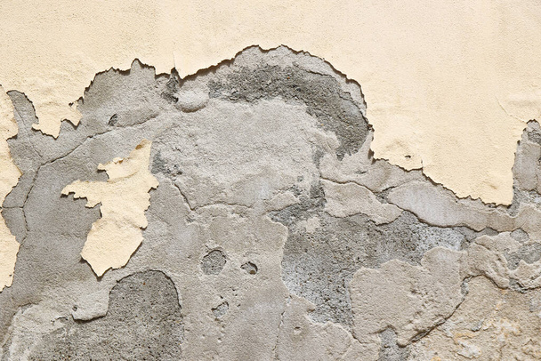 szürke betonfal textúra repedésekkel - Fotó, kép