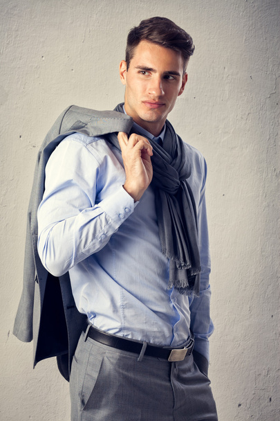 Male model in fashion suit - Foto, afbeelding