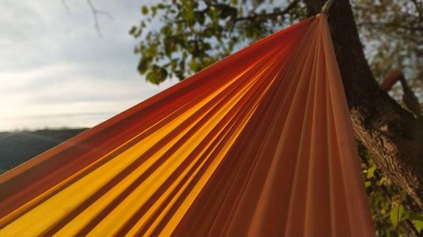  Parlak turuncu hamakta yaz tatili  - Fotoğraf, Görsel