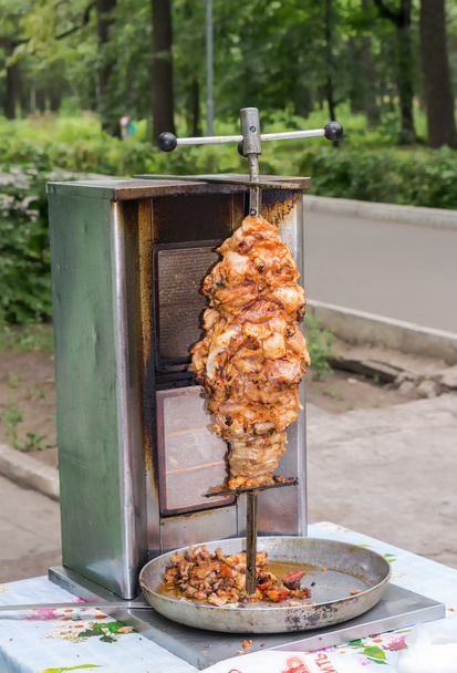 shawarma είναι ένα από τα πιο δημοφιλή Φάστ φούντ πιάτο στη μεσαία eas - Φωτογραφία, εικόνα