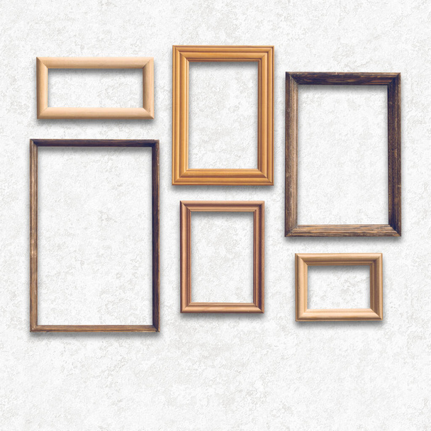 marcos de fotos de madera en la pared blanca - Foto, imagen