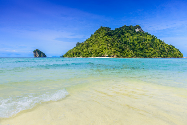όμορφη παραλία σε krabi talay waek - Φωτογραφία, εικόνα