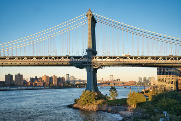 Foto del Puente de Manhattan al atardecer - Foto, imagen