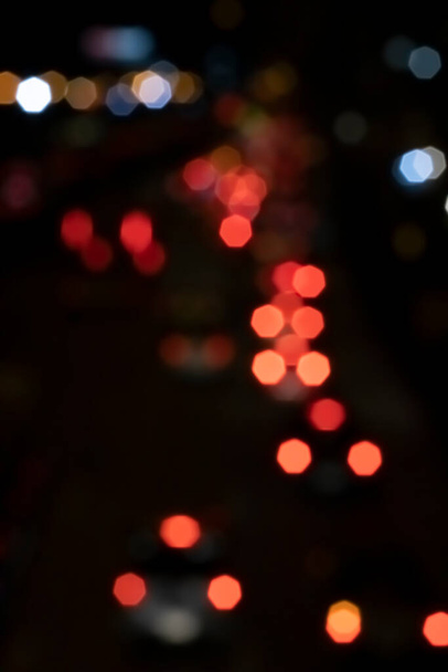 Bokeh, gece yolundaki araba ışıkları - Fotoğraf, Görsel