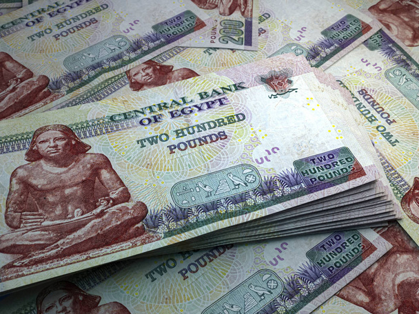 Mısır 'ın parası. Mısır sterlini banknotları. EGP banknotları. 90 kilo. İş, finans, haber geçmişi. - Fotoğraf, Görsel