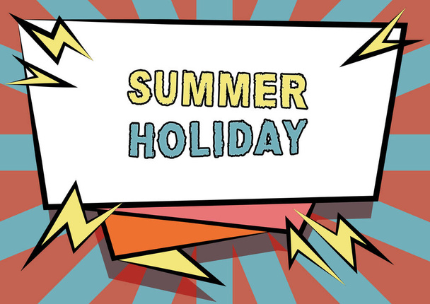 Текстовый знак "Летние каникулы". Концептуальная фотография специальный период времени летом для отдыха и развлечений Абстракция Отображение срочного сообщения, новая информация - Фото, изображение