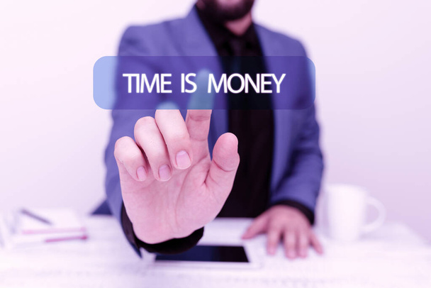 Znak tekstowy pokazujący Time Is Money. Biznes showcase zrobić rzeczy tak szybko jak posibble i nie tracić czasu Prezentacja technologii komunikacyjnych Smartphone Voice And Video Calling - Zdjęcie, obraz