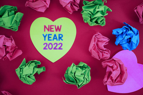 Sign displaying New Year 2022. Business approach Greeting Celebrating Holiday Fresh Start Best wishes Inspirational business technology concept with copy space - Foto, imagen