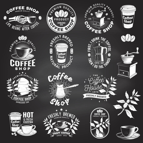 Set of Coffe shop logo, badge template on the chalkboard. Vector. Typography design with coffee grinder and coffee maker silhouette. Template for menu for restaurant, cafe, bar, packaging - Vetor, Imagem