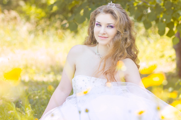 Portrait of beautiful young bride with long curly hair - Zdjęcie, obraz