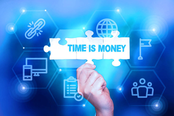Rukopis Time Is Money. Slovo napsaný na dělat věci tak rychle, jak je možné, a ne ztrácet čas Inspirativní obchodní technologie koncept s kopírovacím prostorem - Fotografie, Obrázek