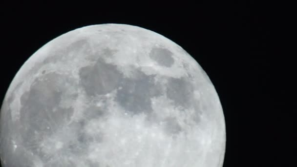 Повний Місяць у жовтні
 - Кадри, відео