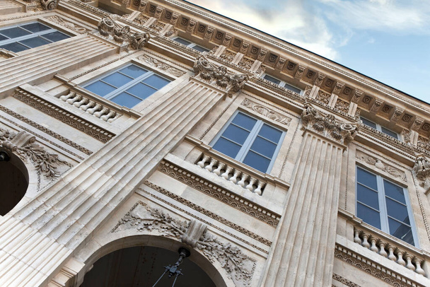 Facade on the Palais Royal in Paris - Foto, Bild