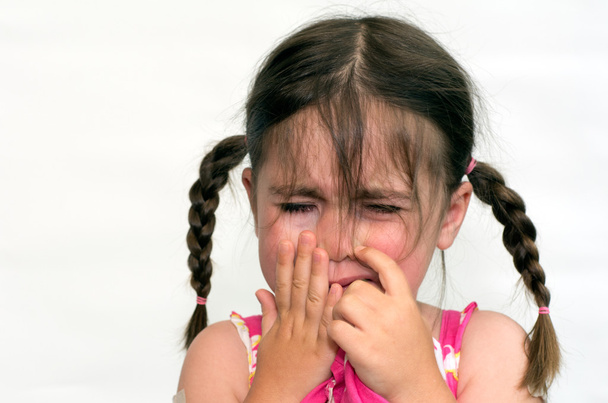 Petite fille pleure
 - Photo, image