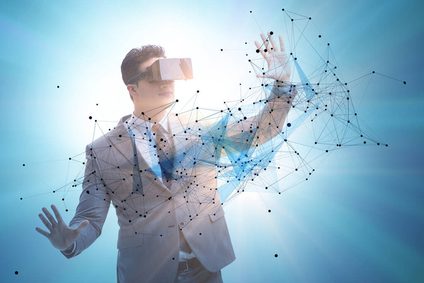 Homem em conceito de rede neural com óculos VR - Foto, Imagem