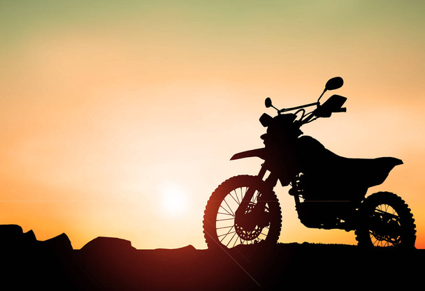 Motocross-Silhouette am Abend - Foto, Bild