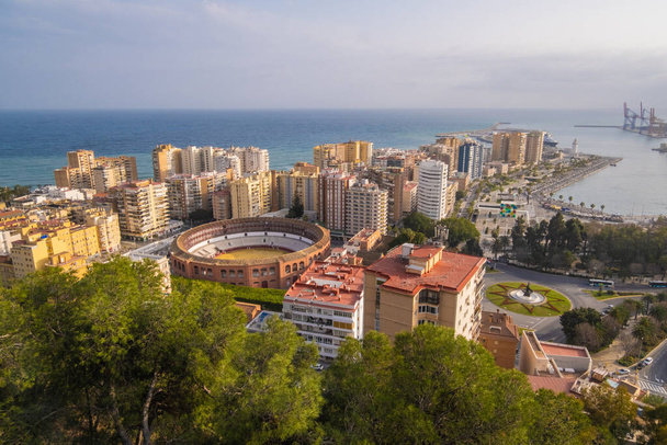Vista aérea e panorâmica na cidade de Málaga, na Espanha - Foto, Imagem