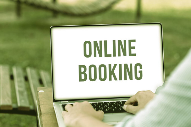 Writing displaying text Online Booking. Business idea allows consumers to reserve for activity through the website Online Jobs And Working Remotely Connecting People Together - Photo, Image