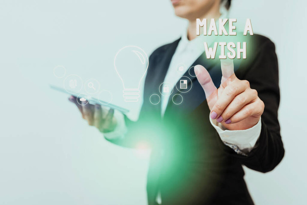 Bildunterschrift: Make A Wish. Business-Konzept, um eine Situation zu wünschen, die sich von der Situation unterscheidet, die existiert Inspirierendes Business-Technologie-Konzept mit Kopierraum - Foto, Bild