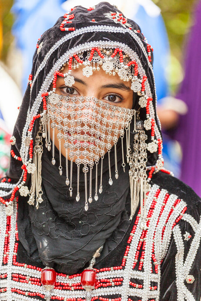 Calgary, Canada - August 10, 2014: Model showing Arab style fashion in public place at Olympic Plaza.  - Zdjęcie, obraz