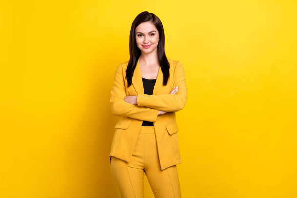 Photo of cool young working lady crossed arms wear yellow blazer trousers isolated on vivid color background - Foto, imagen