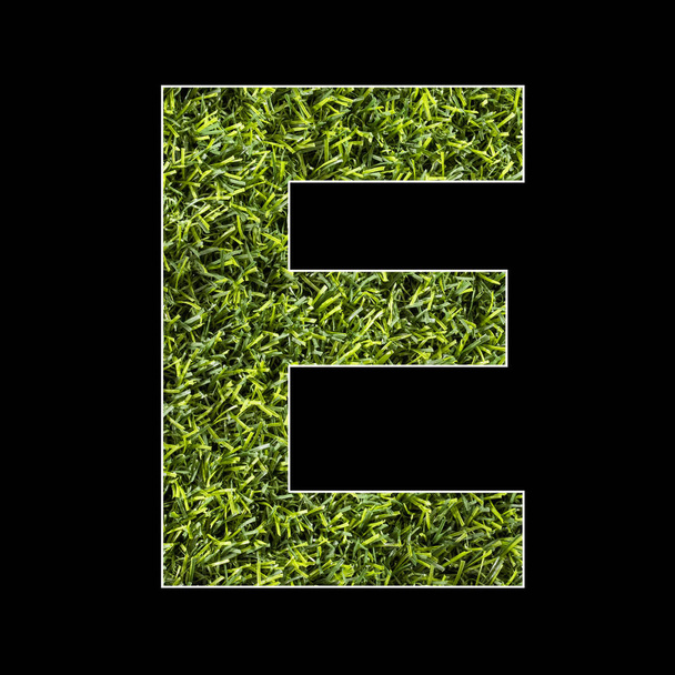 Letter E - Artificial grass background texture - Fotografie, Obrázek