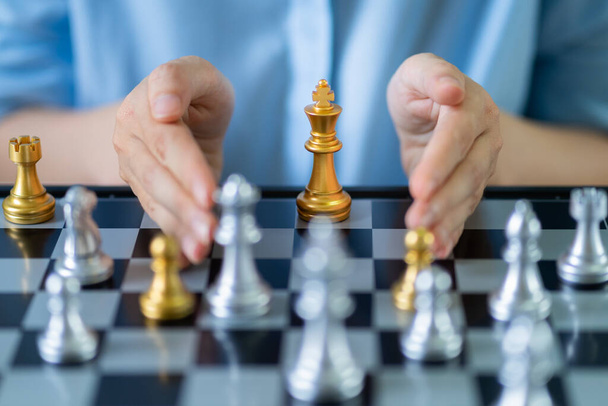 Concepto de negocio con tablero de ajedrez - Foto, imagen
