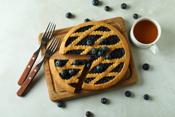 Konzept des leckeren Frühstücks mit Blaubeerkuchen - Foto, Bild
