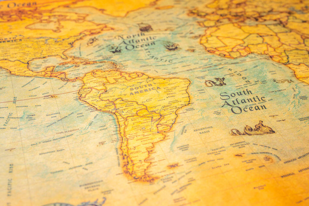 世界地図上の南アメリカ - 写真・画像