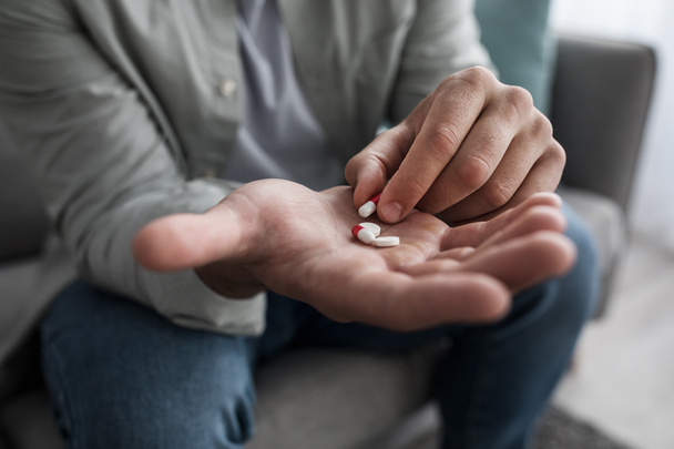 Addiction on pain relievers, mental health problems, antidepressants - Фото, зображення