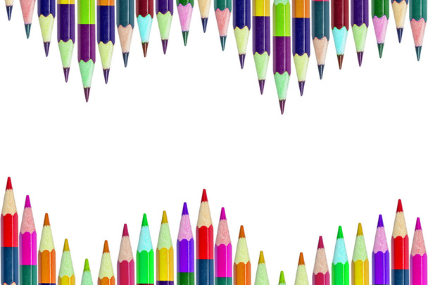 Kolorowe ołówki izolowane na białym tle - Zdjęcie, obraz