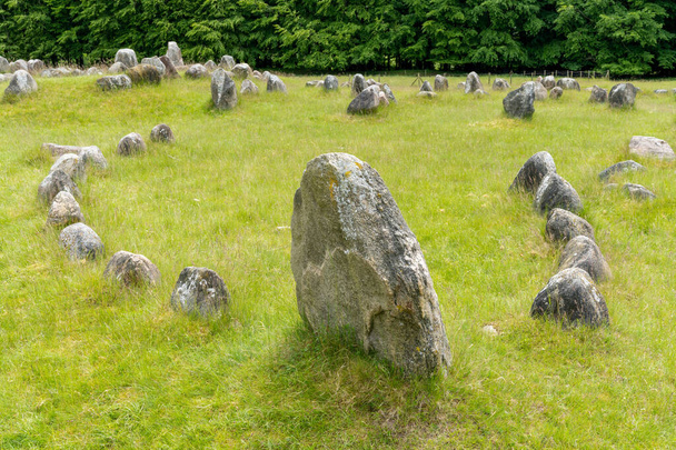 A stone circle at the major Viking burial site in Lindholm Hills in northern Denmark - Zdjęcie, obraz