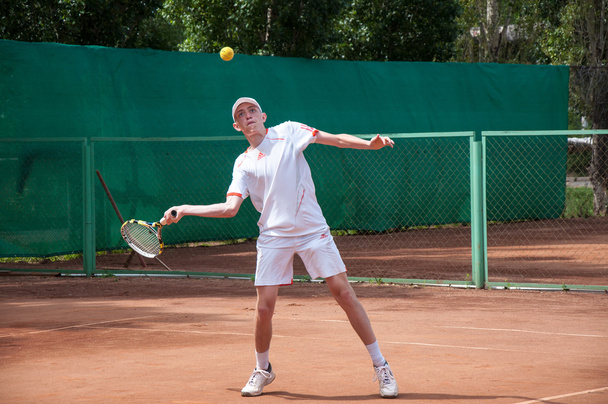 Competições de ténis Júnior
 - Foto, Imagem