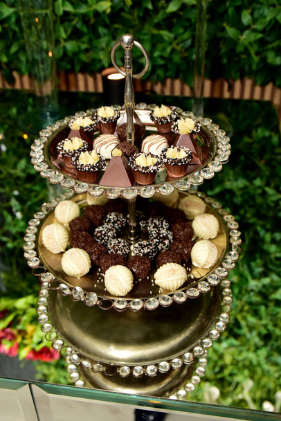 zelfgemaakt snoep voor feest decoratie - Foto, afbeelding
