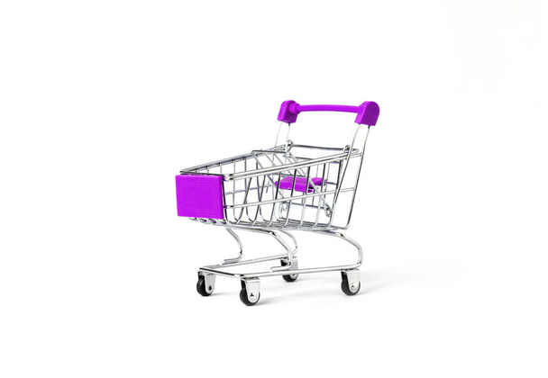 ショッピングカートのシンボル付きオンラインショッピングコンセプト - 写真・画像