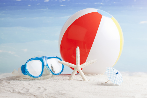 Beach accessories with beach ball, sun glasses and starfish - Foto, Bild