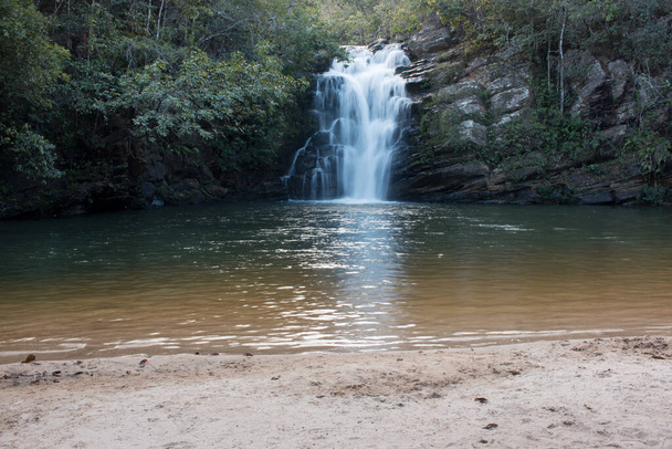 A Cachoeira Santa Maria fora da cidade de Pirenópolis, Brasil - Foto, Imagem
