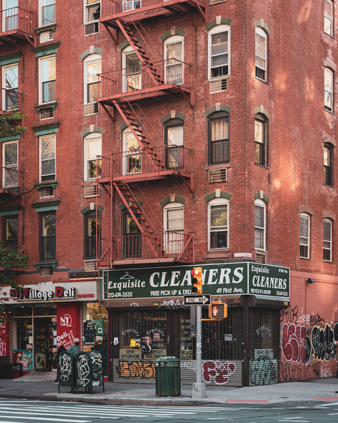 A cleaners in the East Village, Manhattan, New York City - Fotó, kép