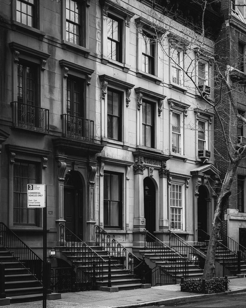 Brownstones in the Upper East Side, Manhattan, New York City - Fotoğraf, Görsel