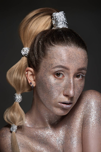 Fashion model woman in silver bright sparkles - Φωτογραφία, εικόνα
