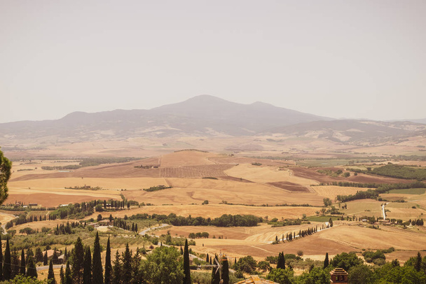 Incredible view of the Tuscan countryside during the summer season, from the famous town of Pienza. - Fotoğraf, Görsel