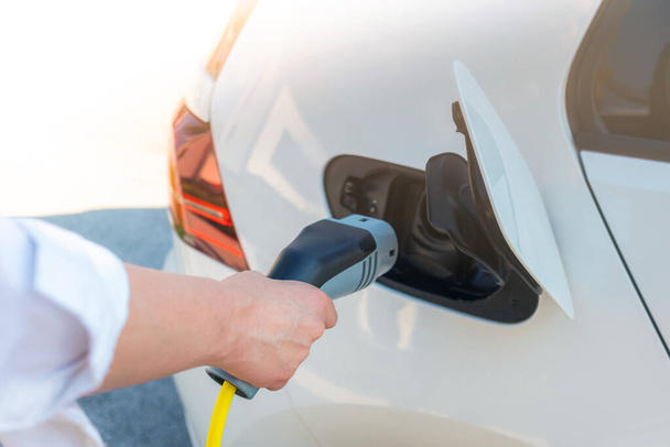 Charging an electric car - Fotó, kép