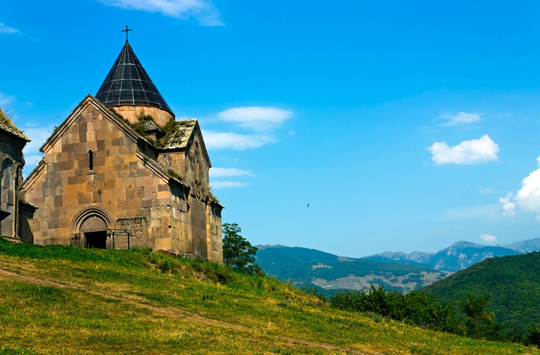 Goshavank klášter byl založen v roce1188. Nachází se asi 20 mil východně od Dilijan, Arménie. - Fotografie, Obrázek