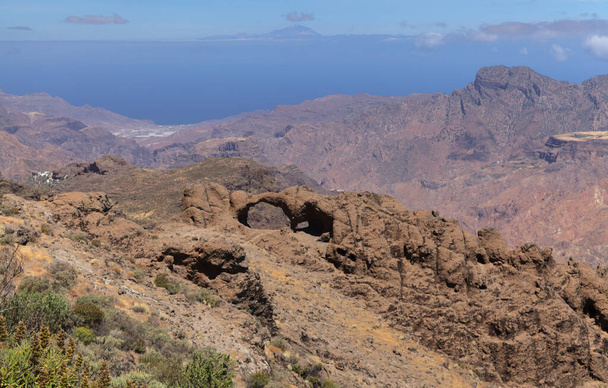 Gran Canaria, landscape of the central part of the island, Las Cumbres, ie The Summits, hiking route Cruz de Timagada - Lajas del Nublo - Aserrador - Chimirique - Fotoğraf, Görsel