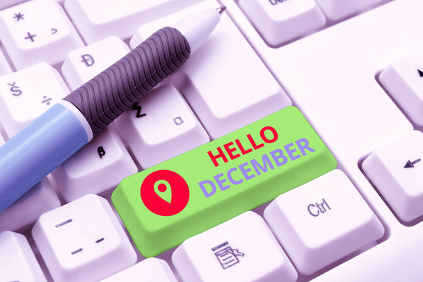 Bildunterschrift: Hallo Dezember. Business-Ansatz Grußwort bei der Begrüßung des zwölften Monats des Jahres Erstellung neuer Textverarbeitungsprogramm, Reparatur komplizierter Programmiercodes - Foto, Bild