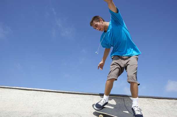 Teenage Boy In Skateboard Park - Фото, изображение