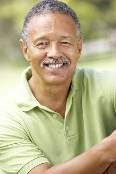 Portrait Of Senior Man In Park - Фото, зображення