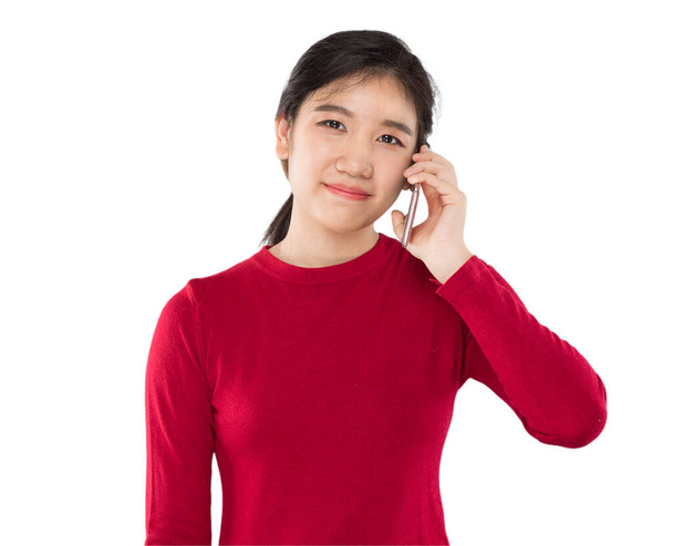 joven asiático mujer recoger hasta teléfono celular - Foto, imagen