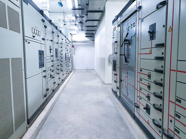 Electrical control room in the building - Foto, afbeelding